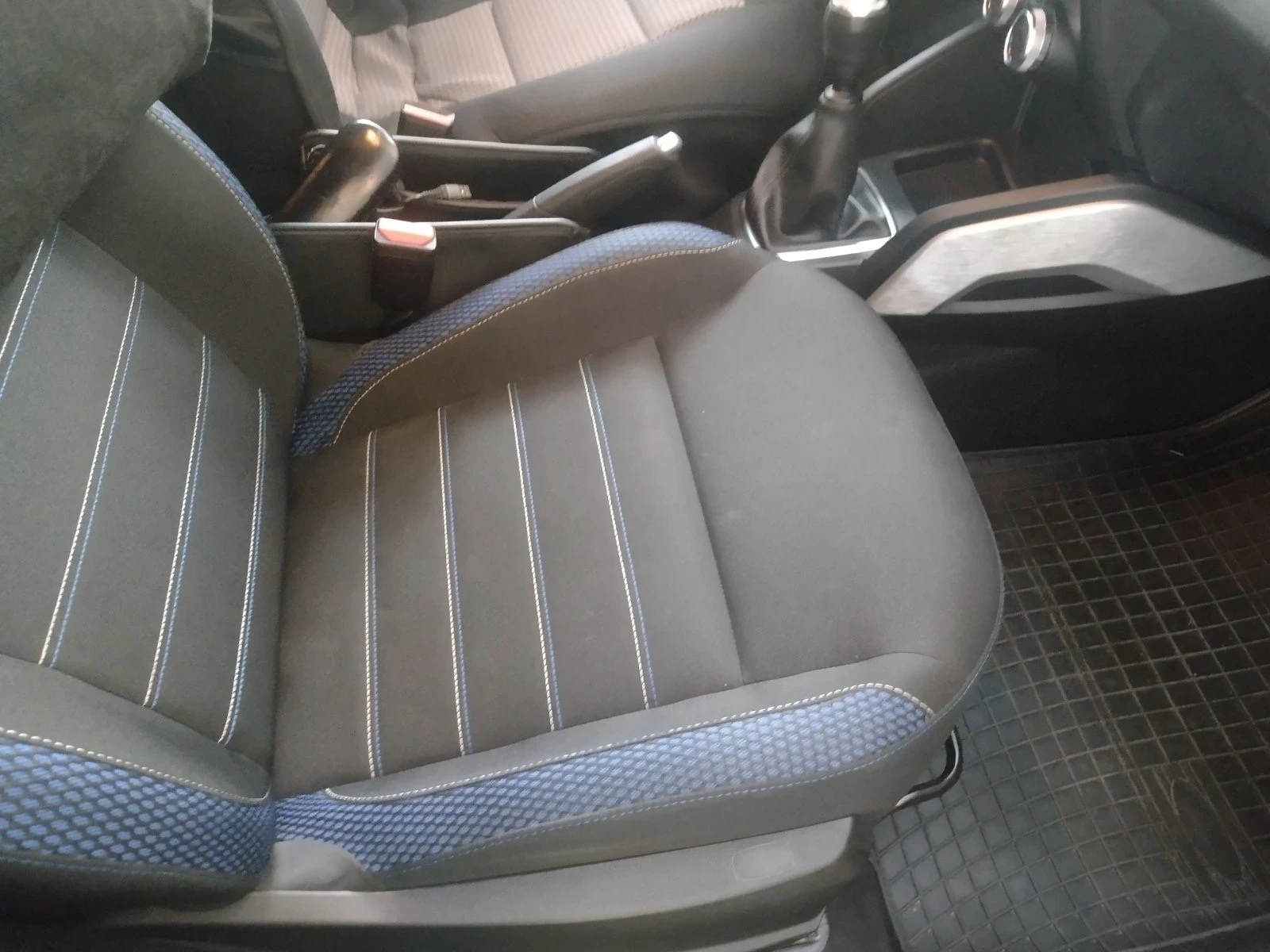Dacia Duster, снимка 12 - Автомобили и джипове - 55544242