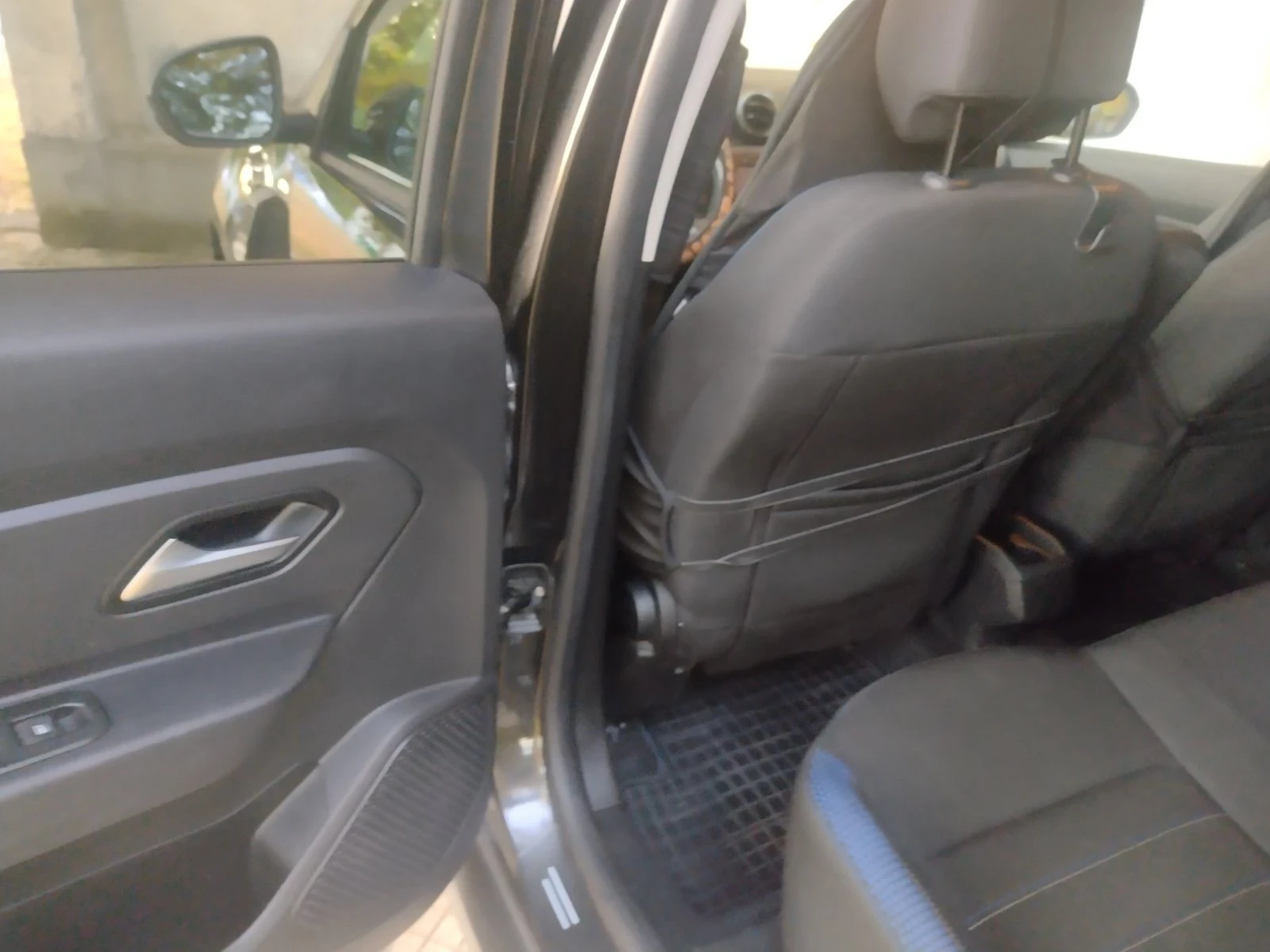 Dacia Duster, снимка 7 - Автомобили и джипове - 55544242