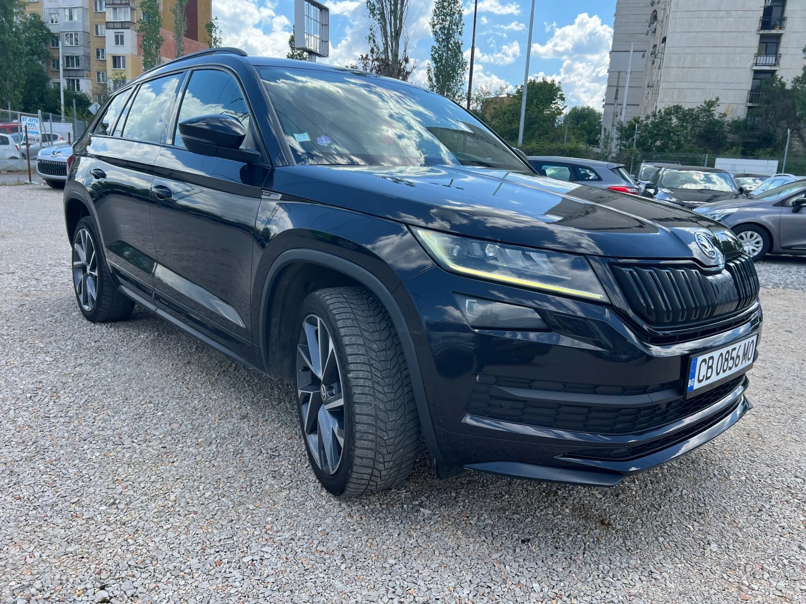 Skoda Kodiaq SPORTLINE / 7 местен, снимка 2 - Автомобили и джипове - 55596153