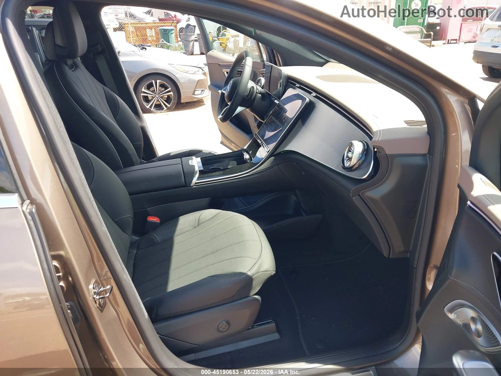Mercedes-Benz EQE SUV* 320+ * Burmester* Пано* НОВА* Цена до БГ, снимка 10 - Автомобили и джипове - 55816432
