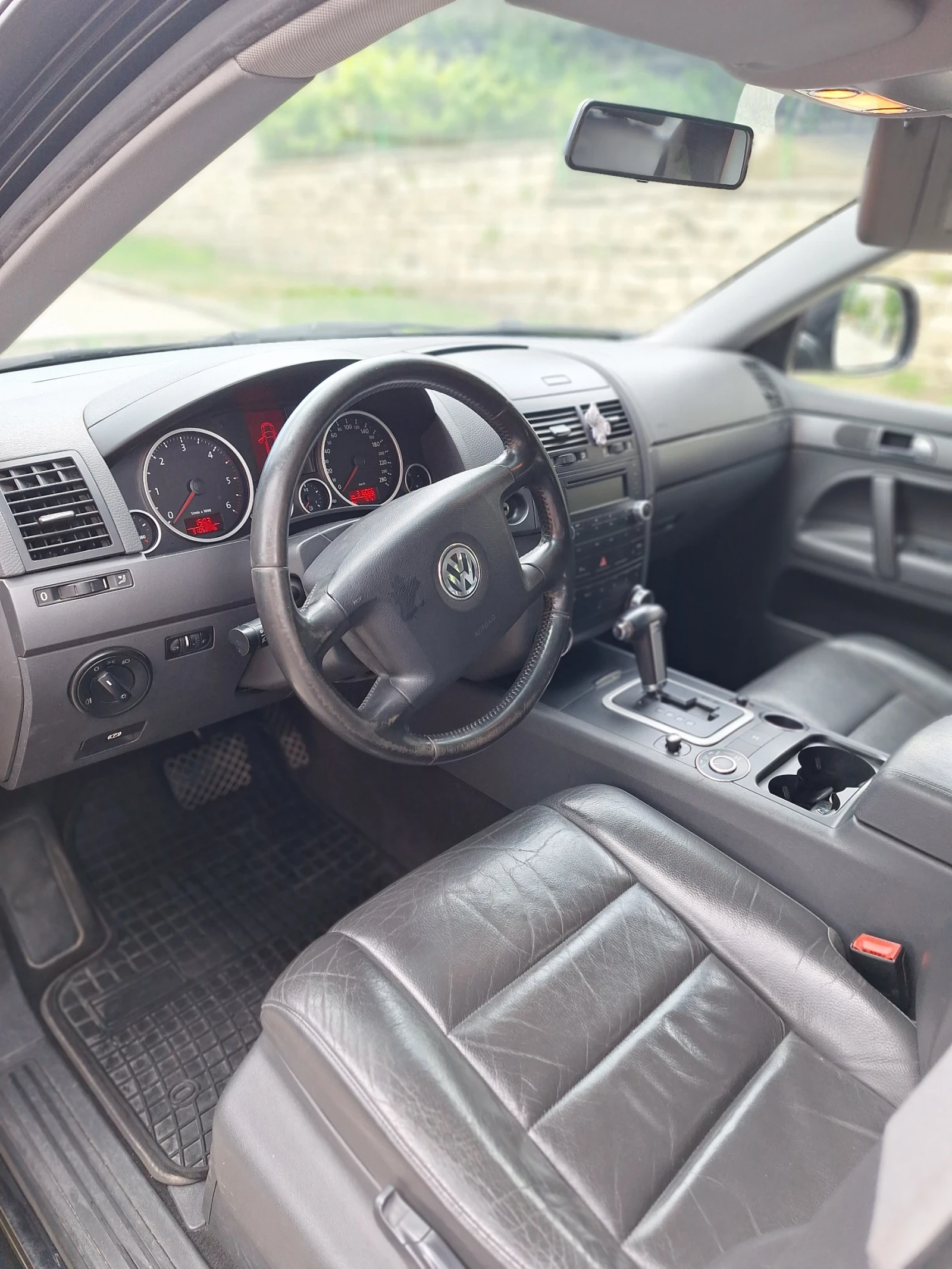 VW Touareg, снимка 10 - Автомобили и джипове - 56204784