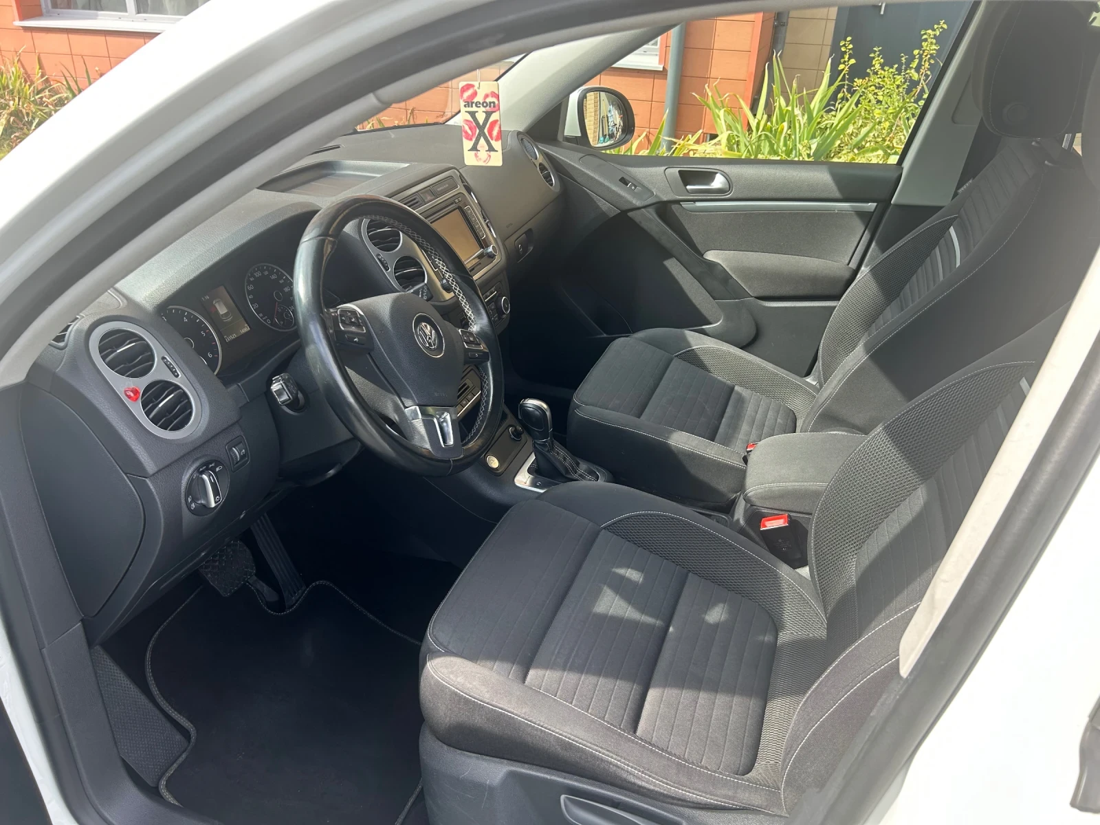 VW Tiguan, снимка 16 - Автомобили и джипове - 56376651