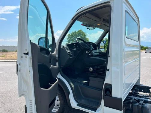 Iveco Daily 35S15 3.5T/B KAT * КЛИМА ПЕРФЕКТЕН, снимка 11 - Бусове и автобуси - 56215109