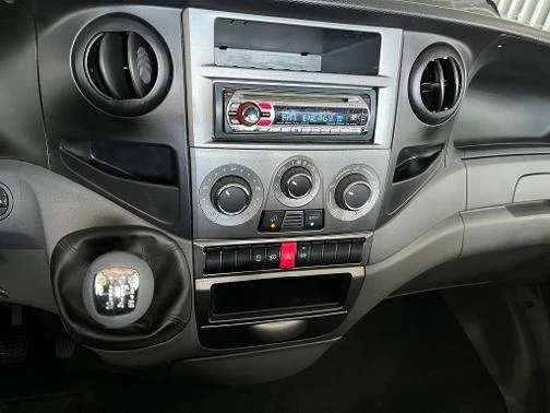 Iveco Daily 35S15 3.5T/B KAT * КЛИМА ПЕРФЕКТЕН, снимка 12 - Бусове и автобуси - 56215109