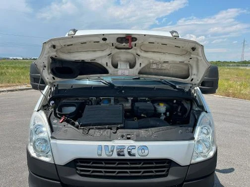Iveco Daily 35S15 3.5T/B KAT * КЛИМА ПЕРФЕКТЕН, снимка 16 - Бусове и автобуси - 56215109