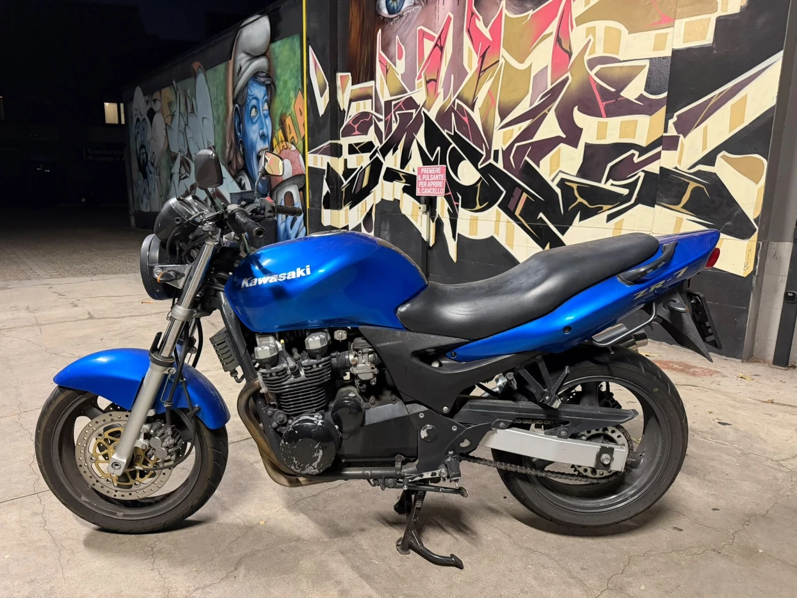 Kawasaki Zr 750кубика НАКЕТ УНИКАТ, снимка 6 - Мотоциклети и мототехника - 56327393
