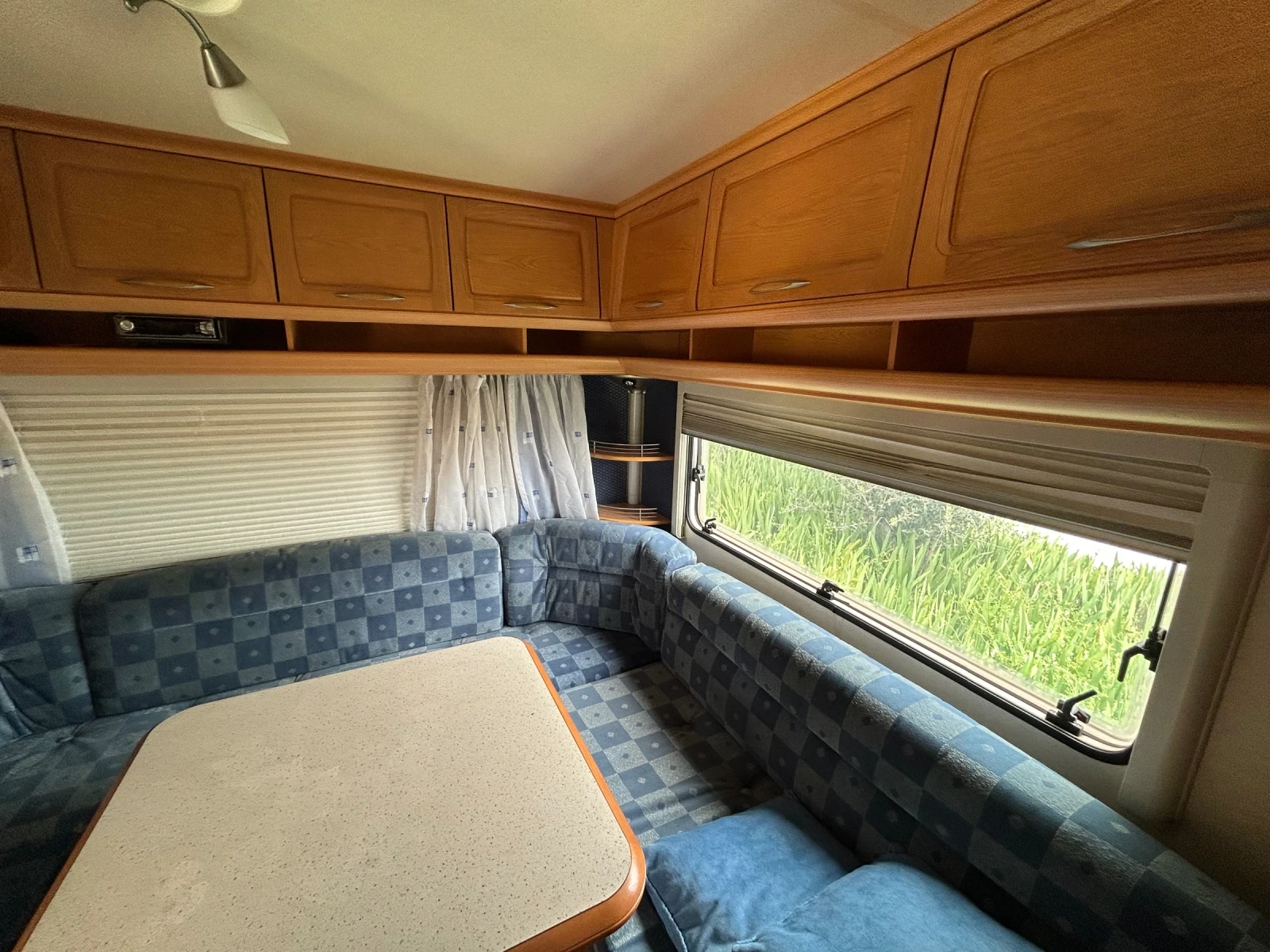 Каравана Hobby 560 KMFE, снимка 11 - Каравани и кемпери - 54246751