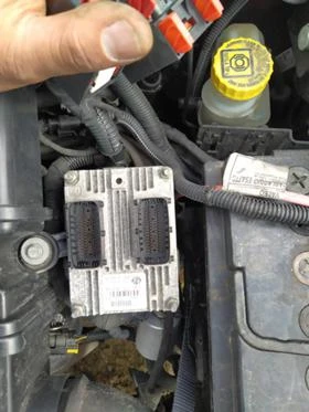 Toyota Auris 1.8i 2ZR-FXE HIBRID, снимка 16