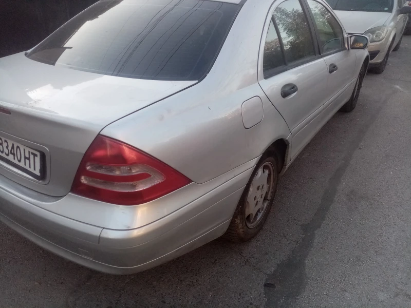 Mercedes-Benz C 180 1.8 ГАЗ, снимка 4 - Автомобили и джипове - 47131357