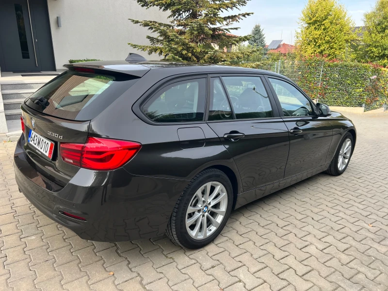 BMW 330 2016г. / X Drive / Head Up, снимка 2 - Автомобили и джипове - 47568306