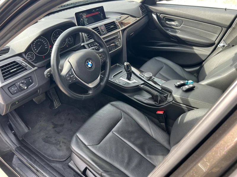 BMW 330 2016г. / X Drive / Head Up, снимка 10 - Автомобили и джипове - 47568306