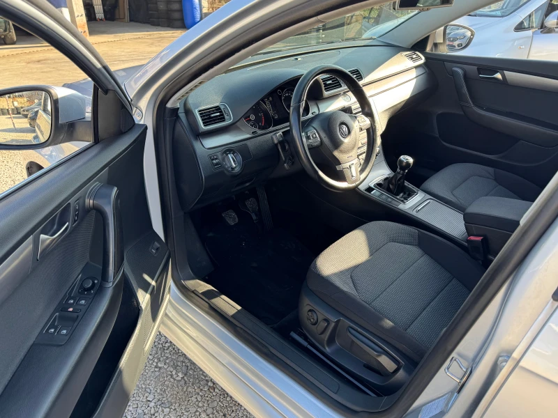 VW Passat 2.0TDI, снимка 9 - Автомобили и джипове - 48883729