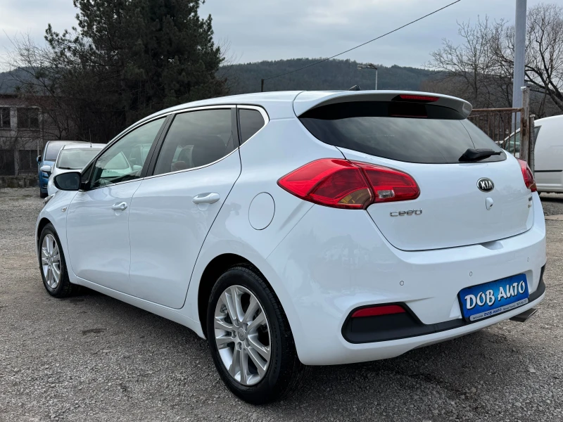 Kia Ceed 1.6CRDI-110К.С-CAMERA-LED, снимка 4 - Автомобили и джипове - 49137830