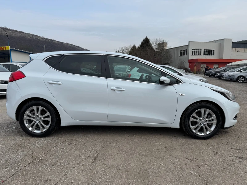 Kia Ceed 1.6CRDI-110К.С-CAMERA-LED, снимка 7 - Автомобили и джипове - 49137830