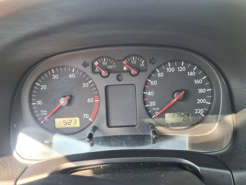 VW Golf, снимка 6 - Автомобили и джипове - 52642274