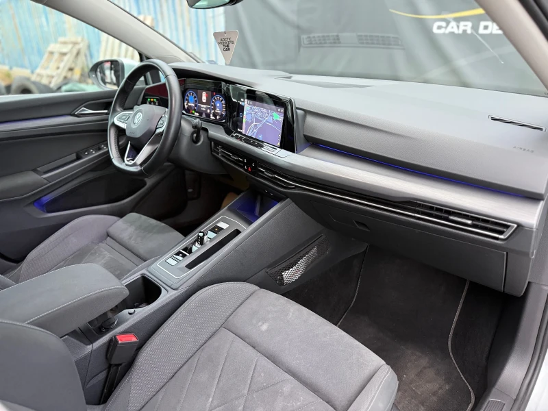 VW Golf 1.5 eTSI* STYLE* DSG* LED* , снимка 9 - Автомобили и джипове - 52399115
