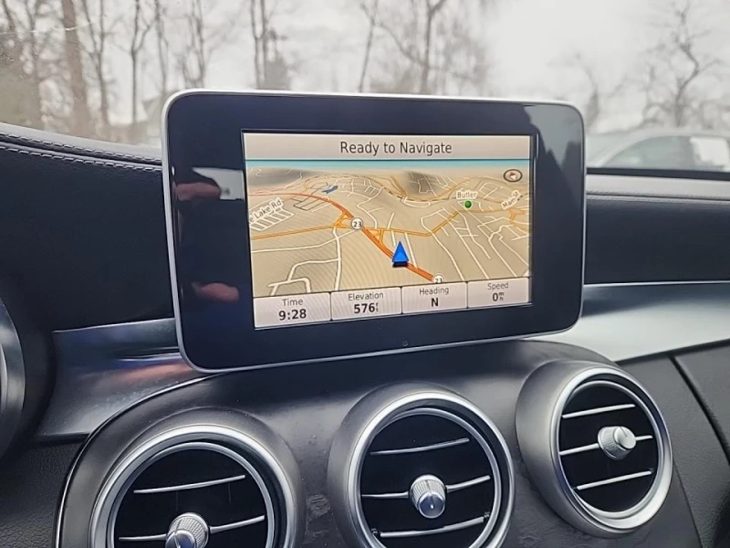 Mercedes-Benz C 400 AMG* MB-TEX* BURMASTER* KEYLESS GO* 2 КЛЮЧА, снимка 10 - Автомобили и джипове - 53108888