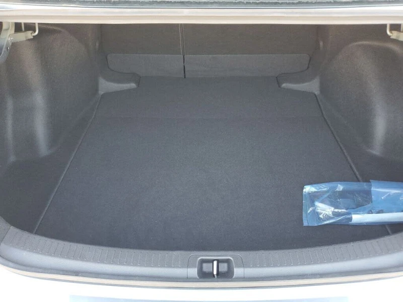 Toyota Corolla !LE FWD!* АвтоКредит* Цена до БГ* , снимка 12 - Автомобили и джипове - 53458930