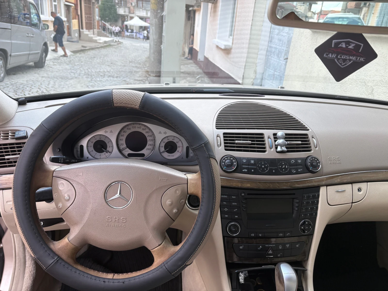 Mercedes-Benz E 240  - изображение 7
