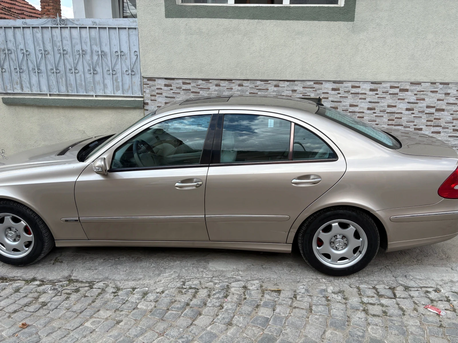 Mercedes-Benz E 240  - изображение 3