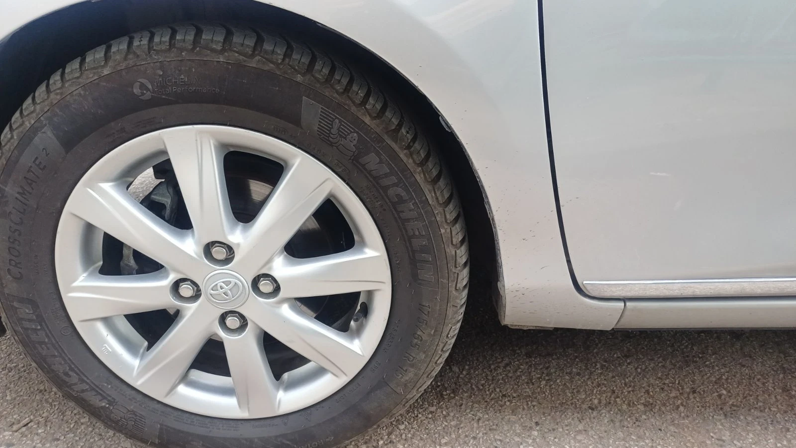 Toyota Yaris 1, 4 дизел  - изображение 8