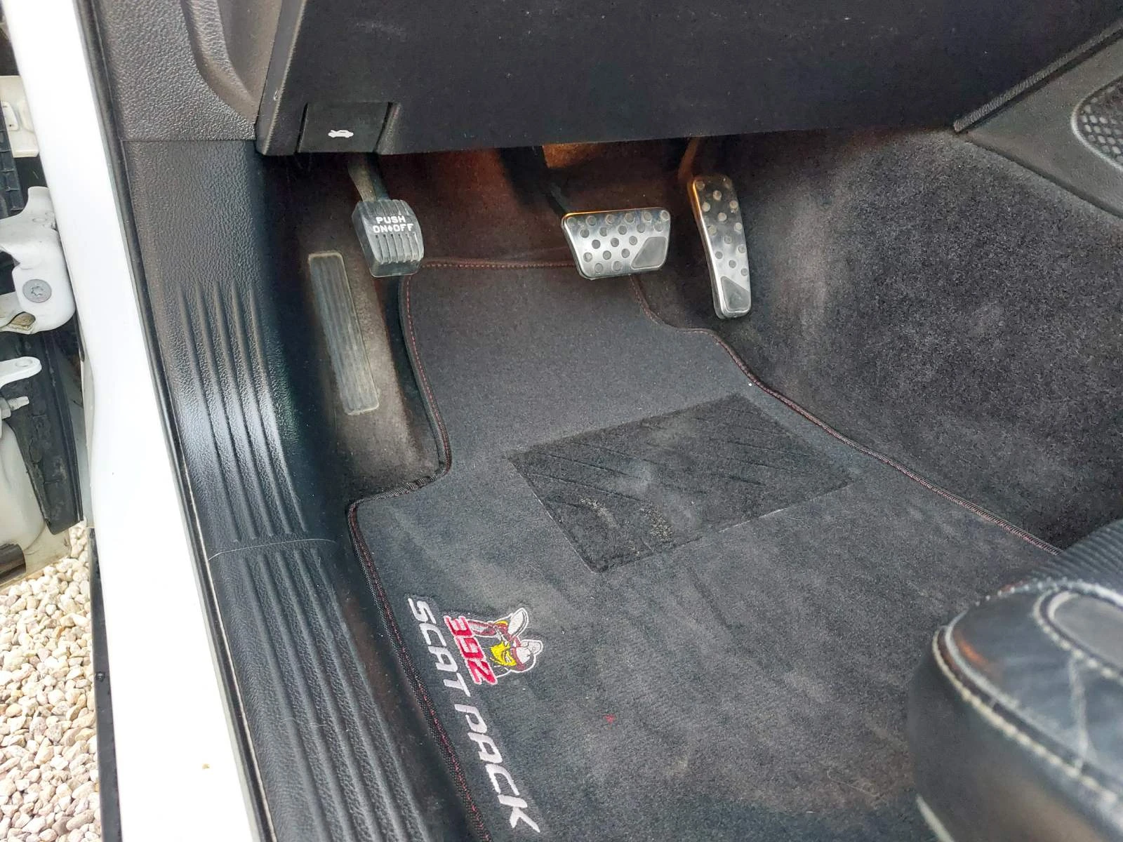 Dodge Challenger RT 5.7 HEMI, снимка 17 - Автомобили и джипове - 54146888