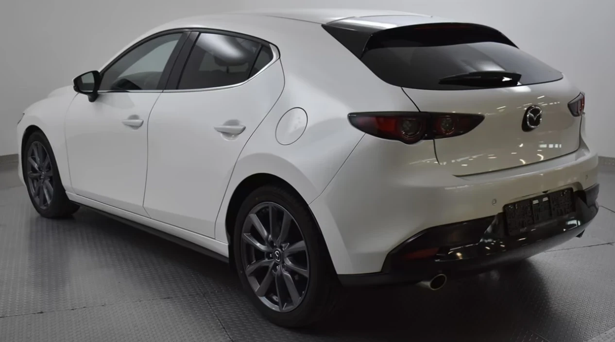 Mazda 3, снимка 3 - Автомобили и джипове - 54404761