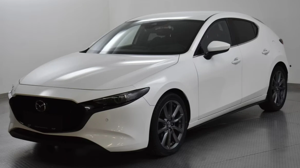 Mazda 3, снимка 2 - Автомобили и джипове - 54404761