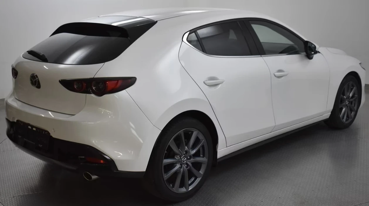 Mazda 3, снимка 4 - Автомобили и джипове - 54404761