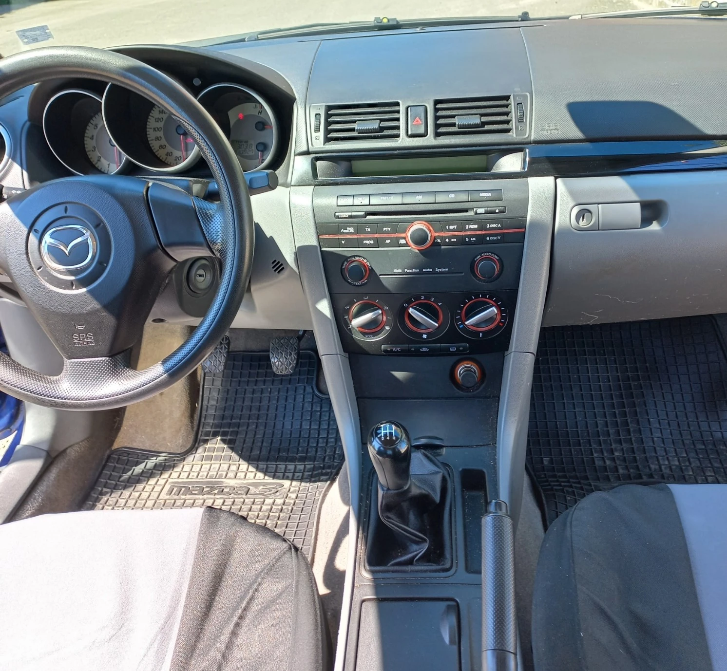 Mazda 3, снимка 11 - Автомобили и джипове - 54712158