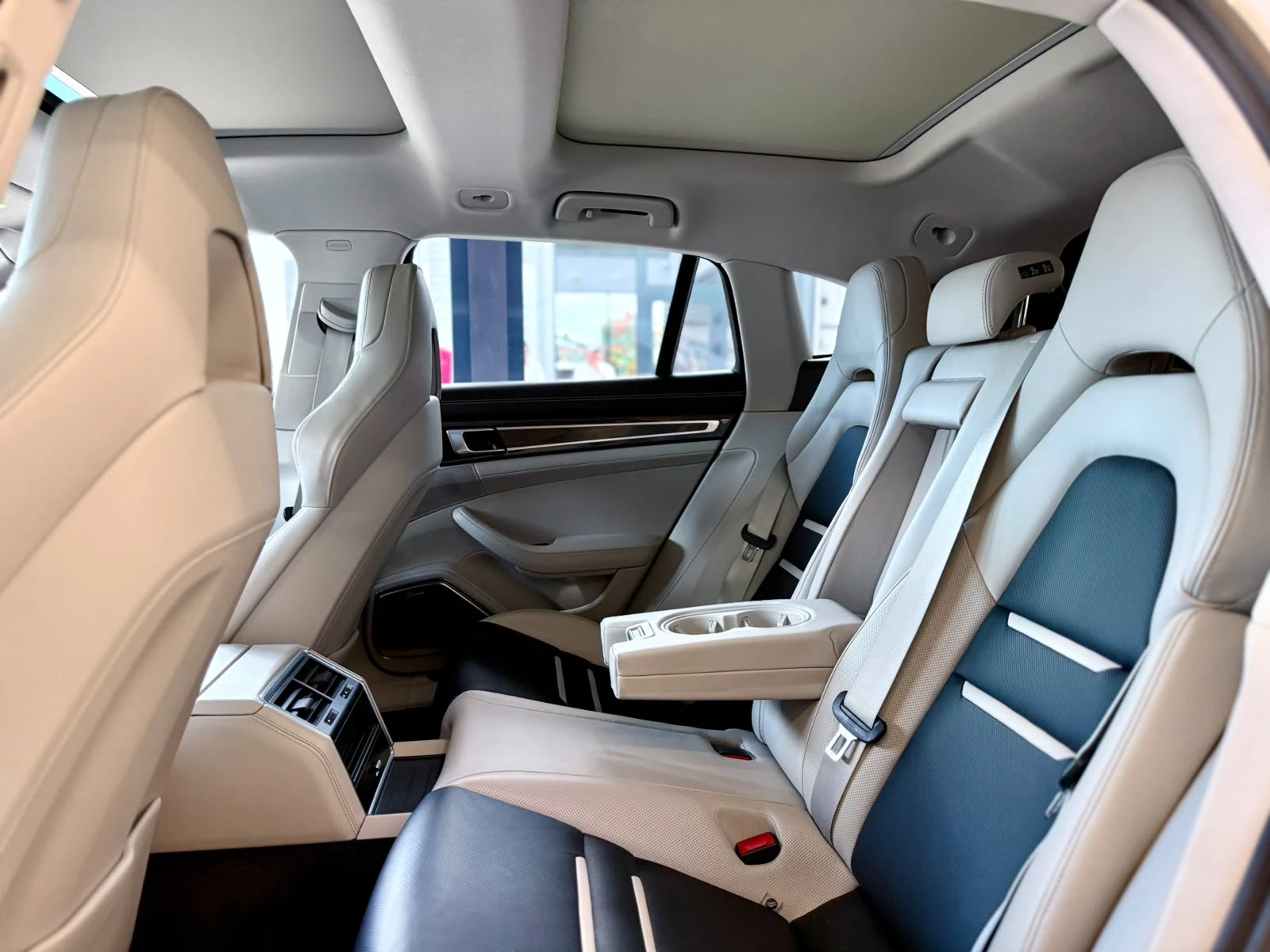 Porsche Panamera 4E-Hybrid* Sport Turismo* Full* Burm* ЛИЗИНГ , снимка 15 - Автомобили и джипове - 55288754