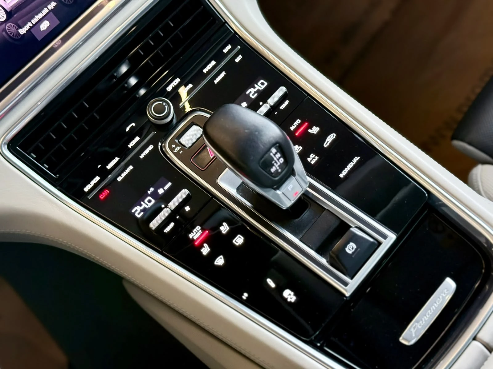 Porsche Panamera 4E-Hybrid* Sport Turismo* Full* Burm* ЛИЗИНГ , снимка 14 - Автомобили и джипове - 55288754