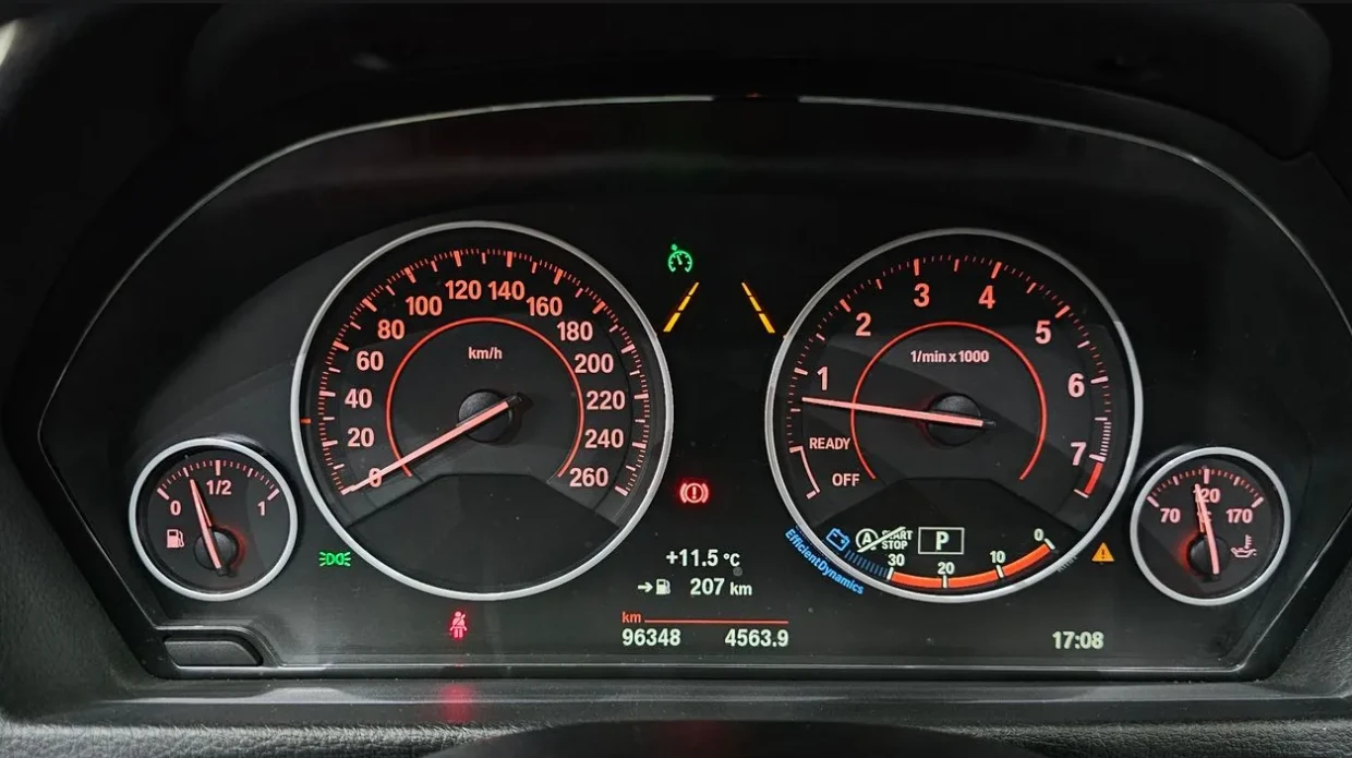 BMW 330 M SPORT * HEAD UP * LED * КАМЕРА * , снимка 8 - Автомобили и джипове - 55409087