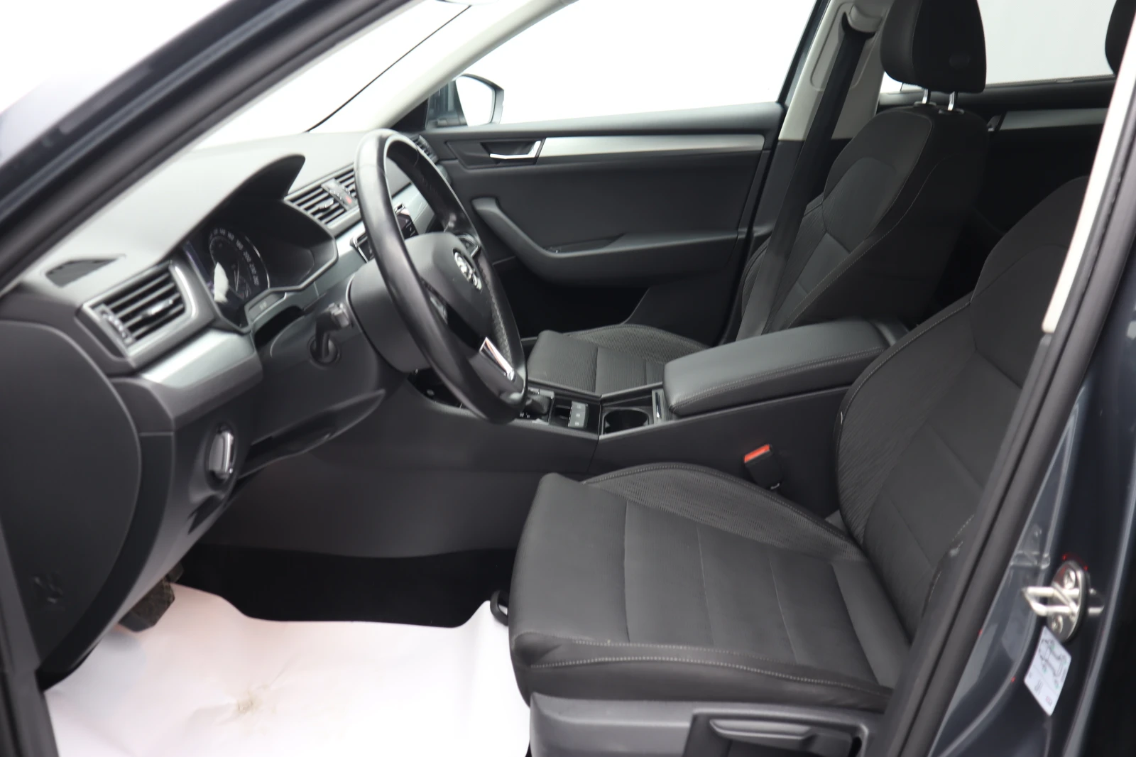 Skoda Superb 4x4, снимка 9 - Автомобили и джипове - 55562369