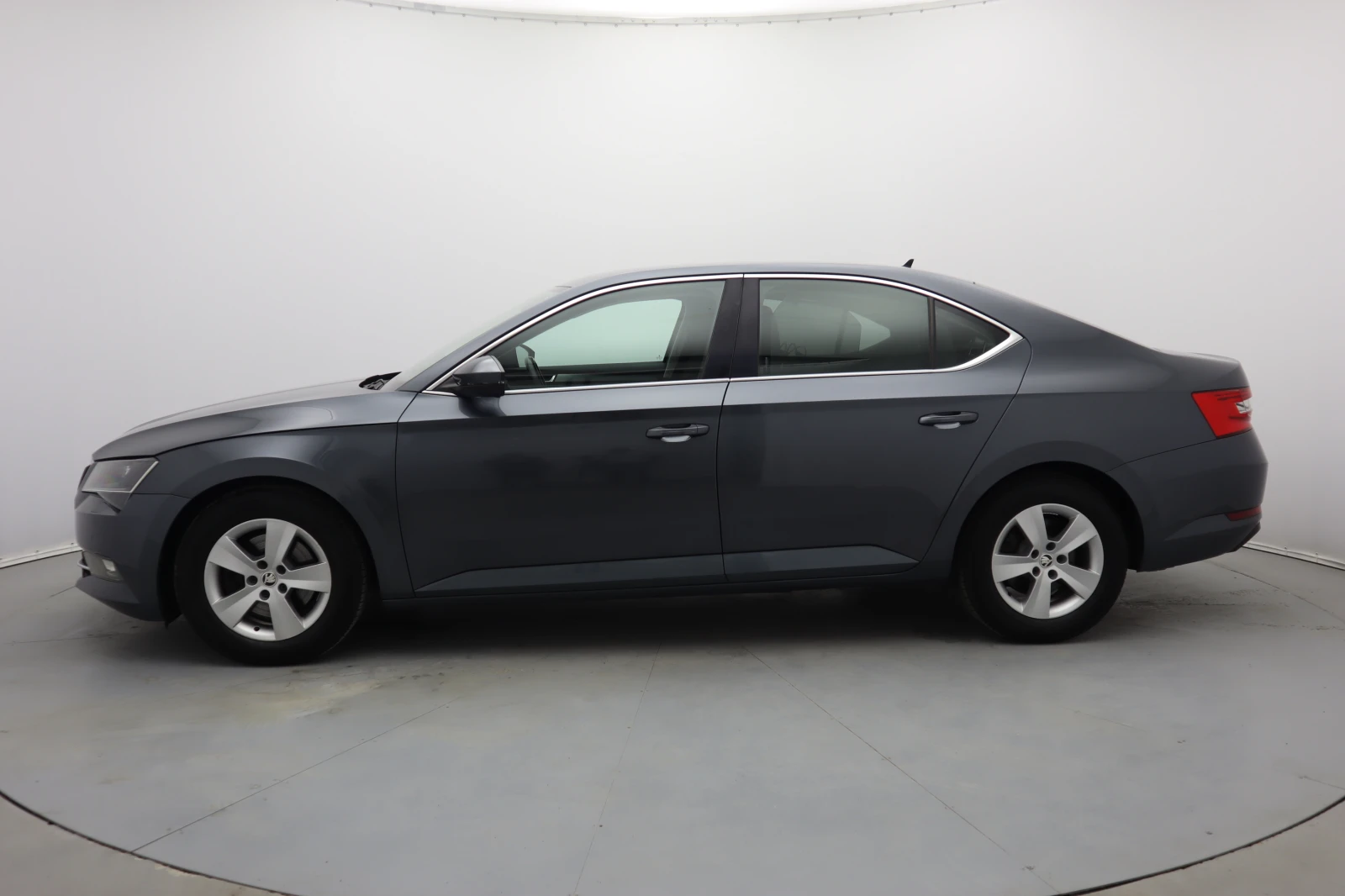 Skoda Superb 4x4, снимка 8 - Автомобили и джипове - 55562369