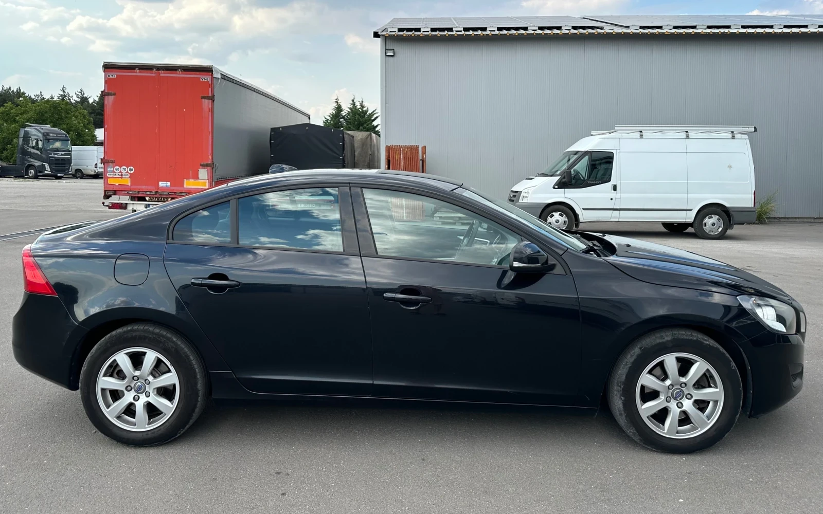 Volvo S60 D3, снимка 5 - Автомобили и джипове - 55610058