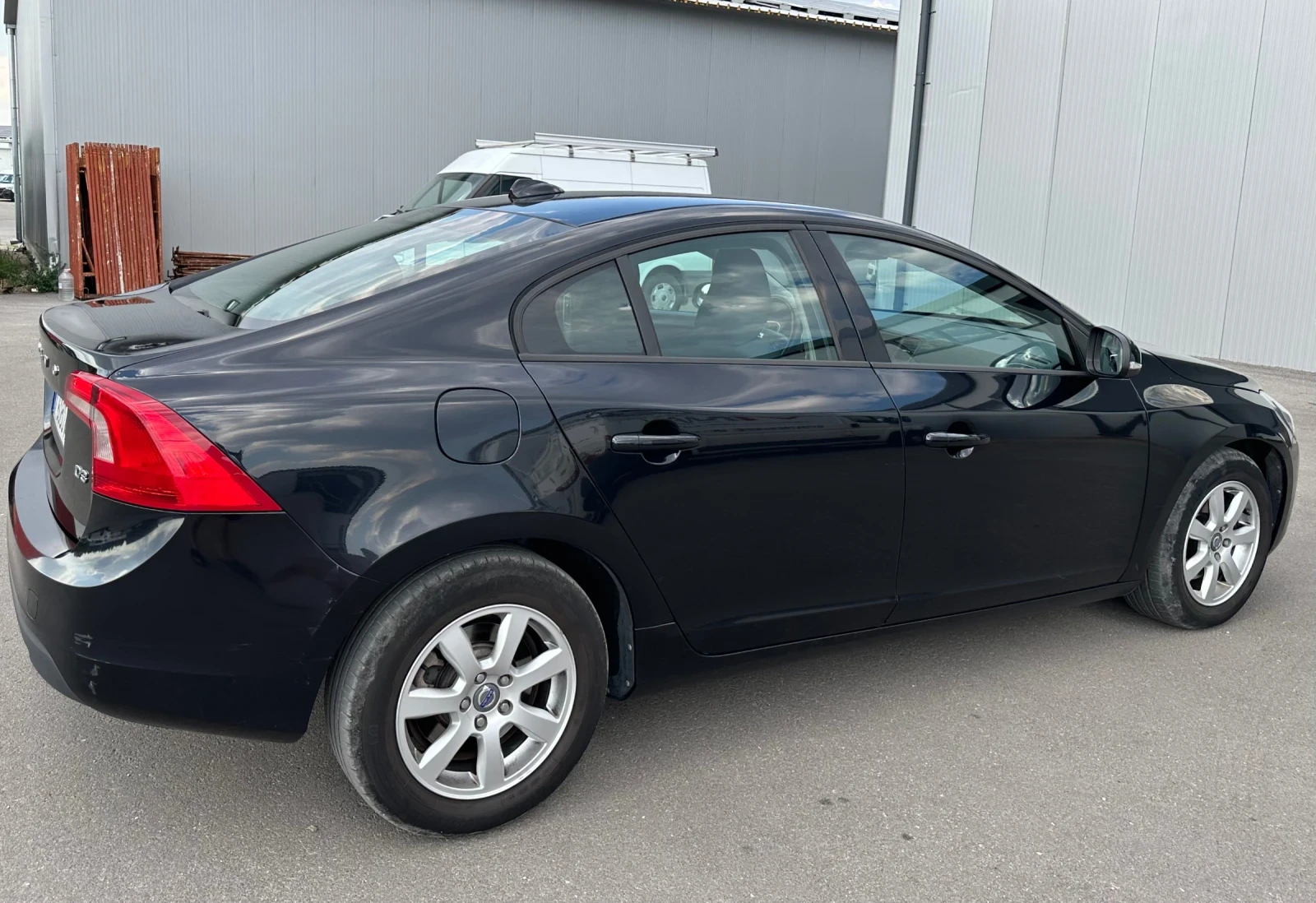 Volvo S60 D3, снимка 6 - Автомобили и джипове - 55610058