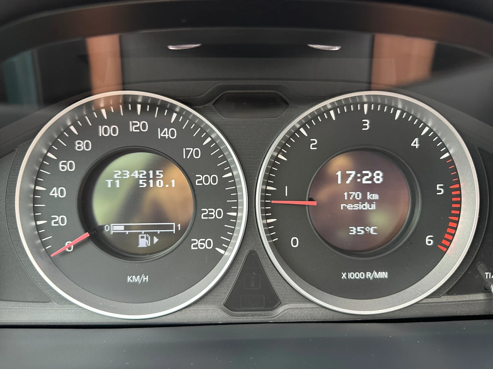 Volvo S60 D3, снимка 14 - Автомобили и джипове - 55610058