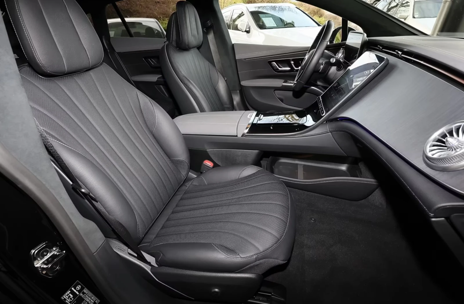Mercedes-Benz EQS 500 4M AMG Line, снимка 6 - Автомобили и джипове - 55692020