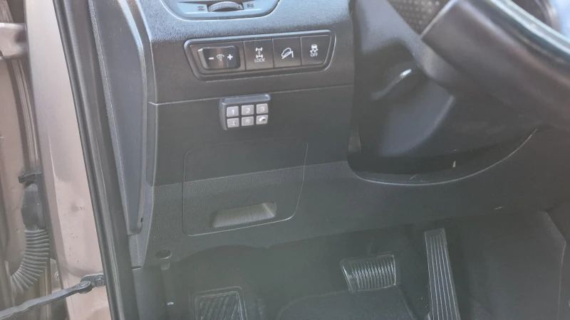 Hyundai IX35 2.0 CRDI -FACE-КОЖА-NAVI-PANORAMA, снимка 9 - Автомобили и джипове - 52869903