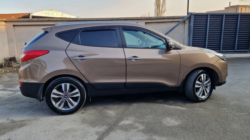 Hyundai IX35 2.0 CRDI -FACE-КОЖА-NAVI-PANORAMA, снимка 3 - Автомобили и джипове - 52869903