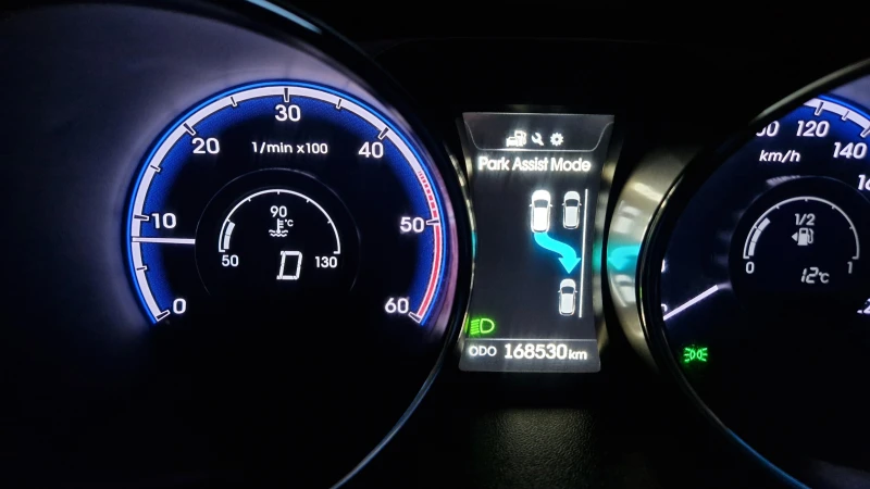 Hyundai IX35 2.0 CRDI -FACE-КОЖА-NAVI-PANORAMA, снимка 11 - Автомобили и джипове - 52869903