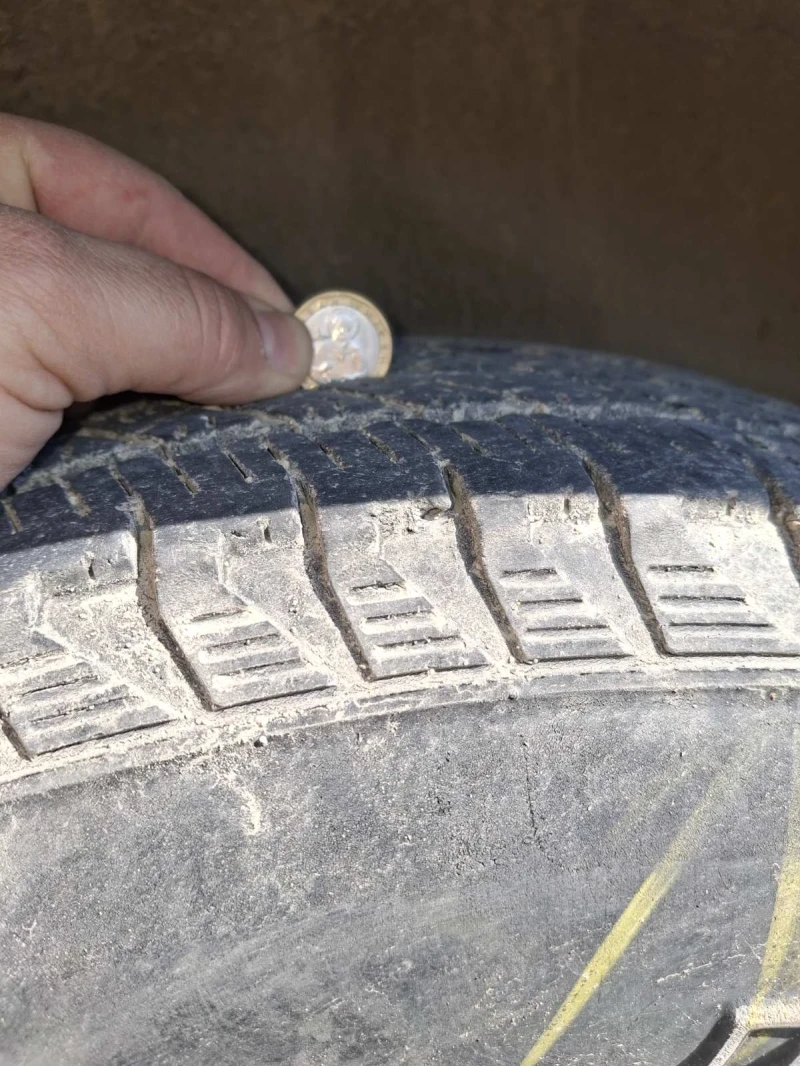 Mazda Tribute, снимка 10 - Автомобили и джипове - 53448304