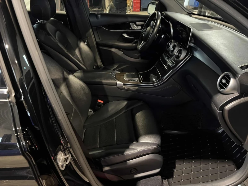 Mercedes-Benz GLC 300 AMG-pkg* 360View* Burmester* Подгрев* Пано, снимка 11 - Автомобили и джипове - 53535871