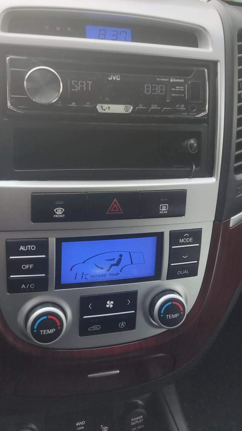 Hyundai Santa fe 2.7V6 бензин 4х4, снимка 13 - Автомобили и джипове - 52598034