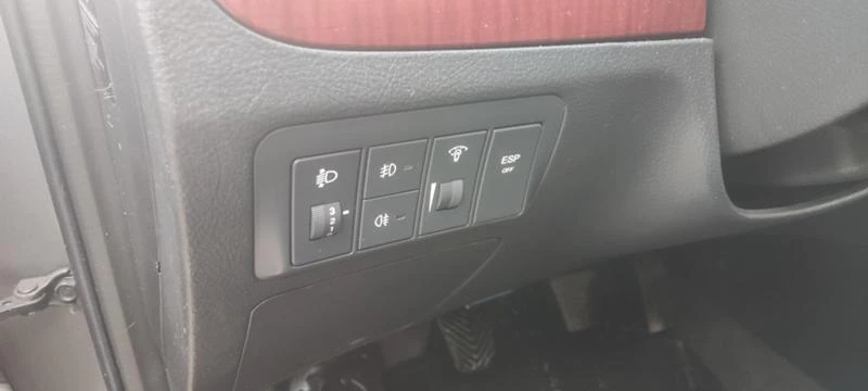 Hyundai Santa fe 2.7V6 бензин 4х4, снимка 12 - Автомобили и джипове - 52598034