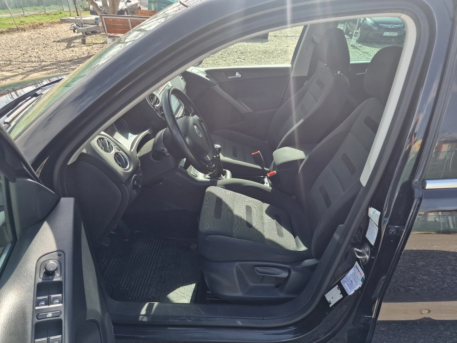 VW Tiguan 2.0TDi 4x4 - изображение 8