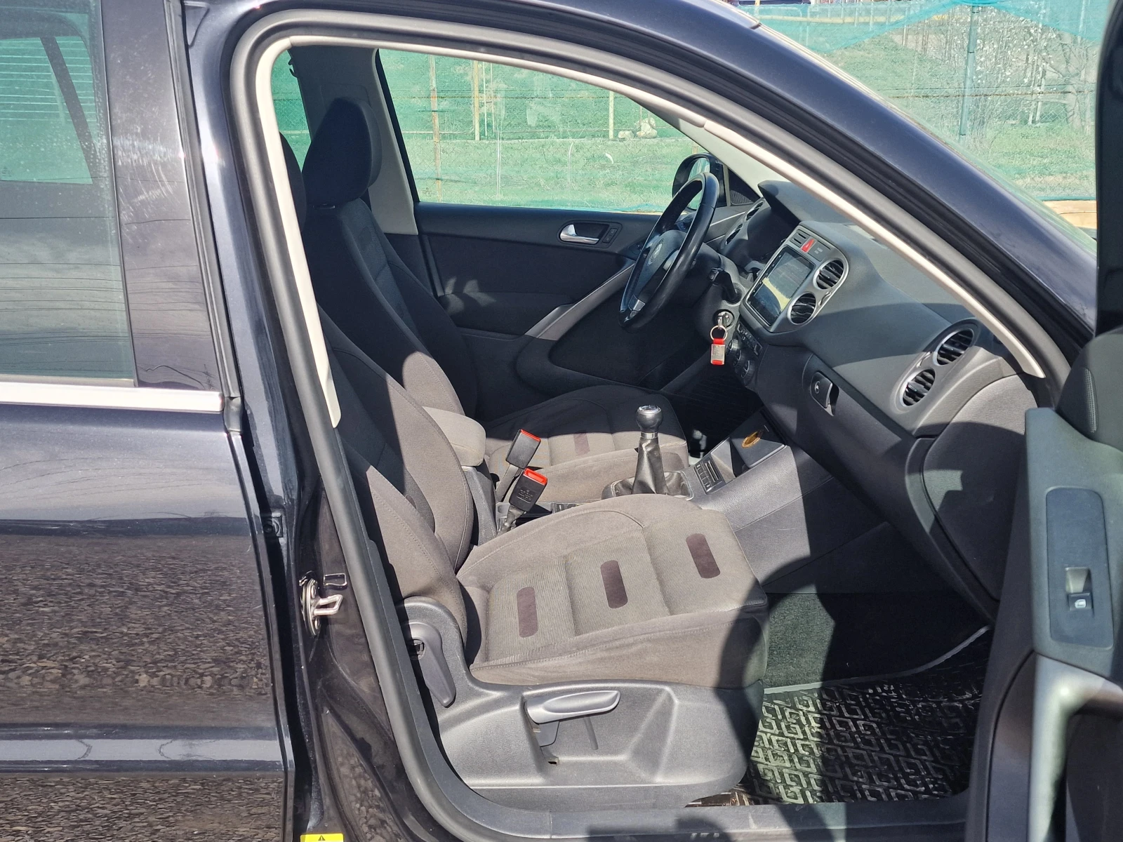 VW Tiguan 2.0TDi 4x4 - изображение 9