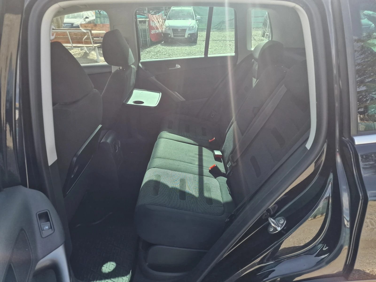 VW Tiguan 2.0TDi 4x4 - изображение 10