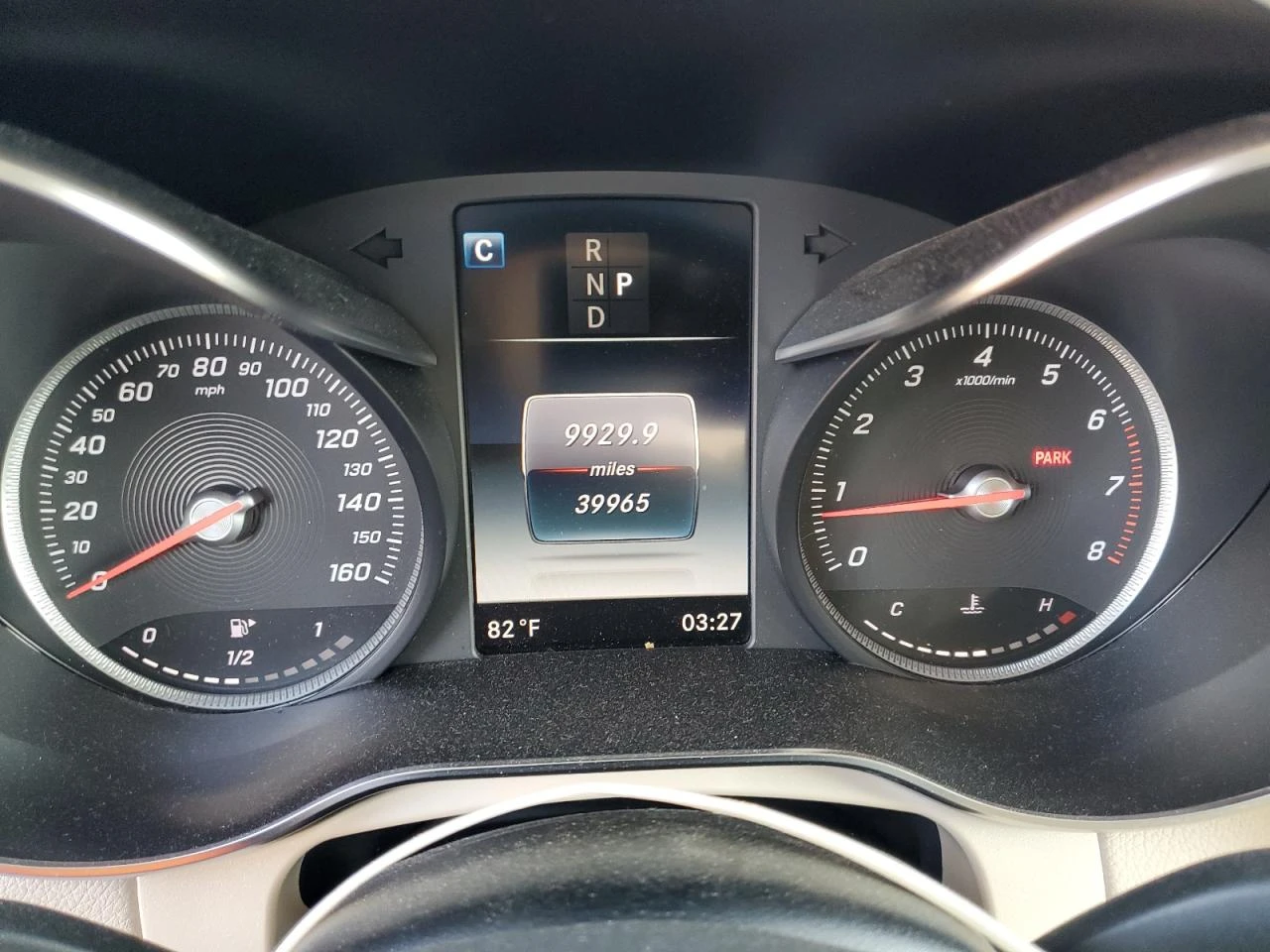 Mercedes-Benz GLC 300 4MATIC / Keyless / КОЖА / ПОДГРЕВ / ОБДУХВ. / Кожa - изображение 9